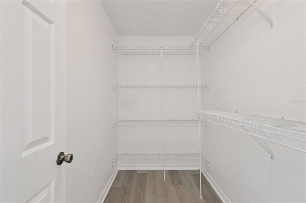 For Sale: $424,900 (3 beds, 2 baths, 2402 Square Feet)