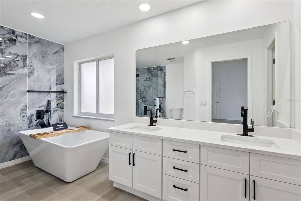For Sale: $424,900 (3 beds, 2 baths, 2402 Square Feet)