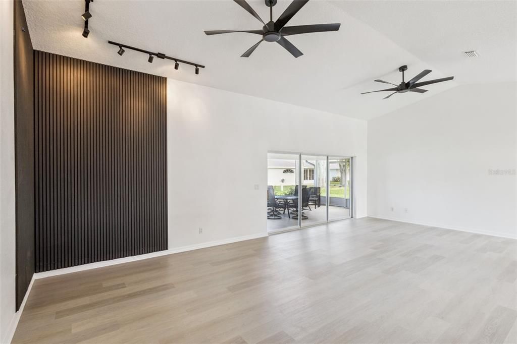 For Sale: $424,900 (3 beds, 2 baths, 2402 Square Feet)