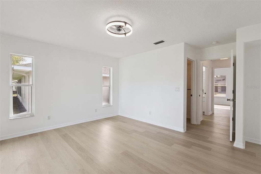 For Sale: $424,900 (3 beds, 2 baths, 2402 Square Feet)
