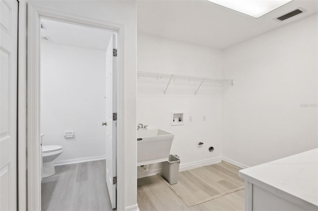 For Sale: $424,900 (3 beds, 2 baths, 2402 Square Feet)