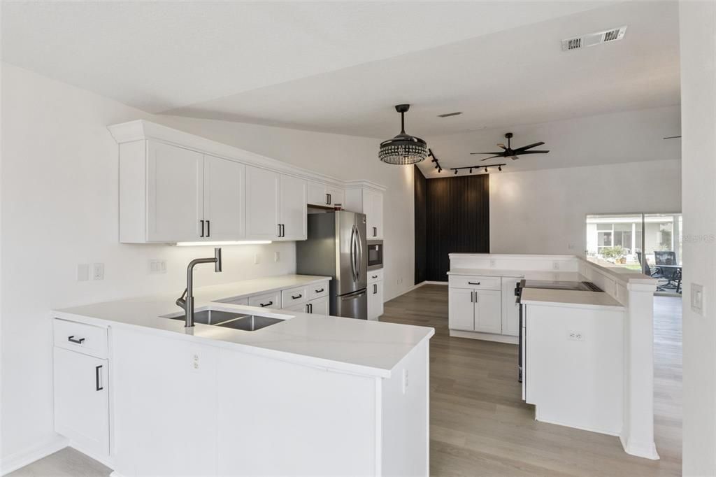 For Sale: $424,900 (3 beds, 2 baths, 2402 Square Feet)