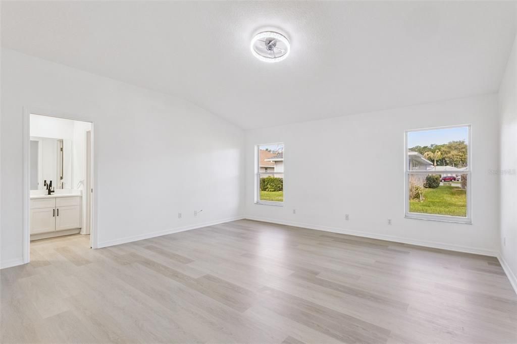 For Sale: $424,900 (3 beds, 2 baths, 2402 Square Feet)