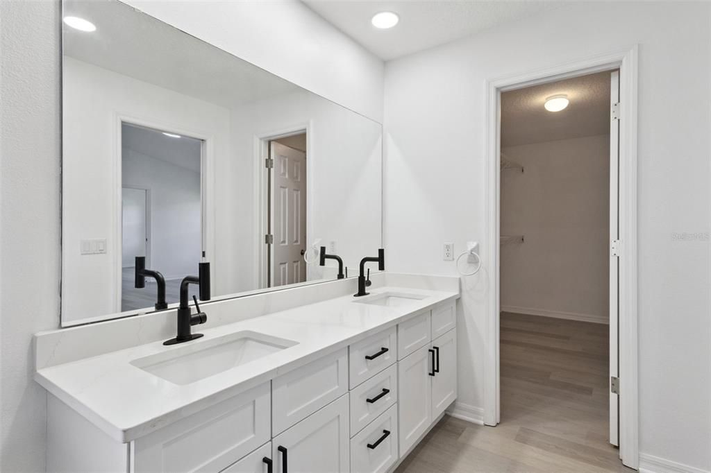 For Sale: $424,900 (3 beds, 2 baths, 2402 Square Feet)