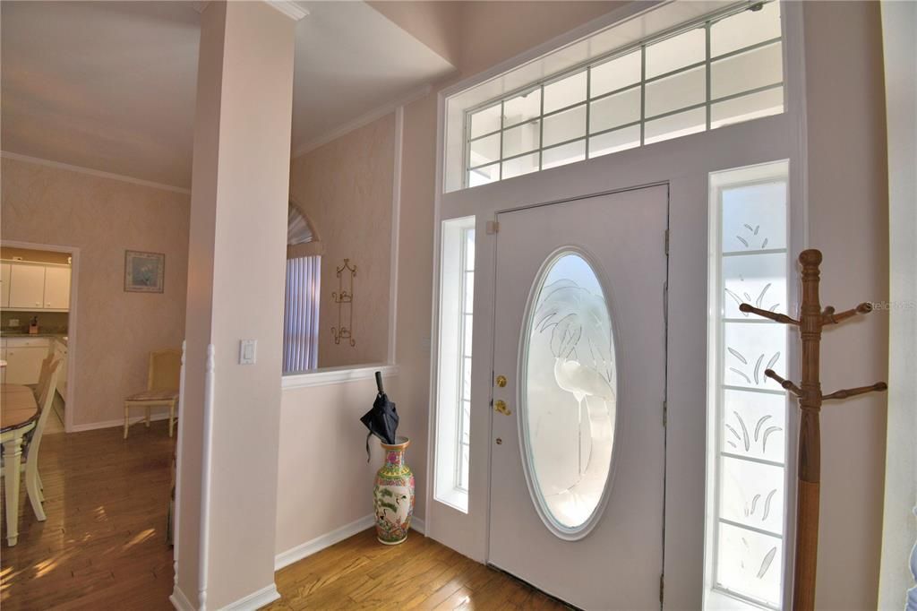 Activo con contrato: $545,000 (4 camas, 3 baños, 3434 Pies cuadrados)