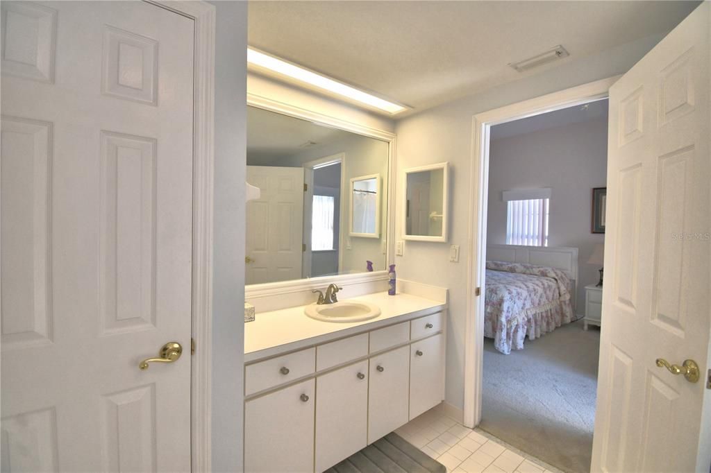Activo con contrato: $545,000 (4 camas, 3 baños, 3434 Pies cuadrados)