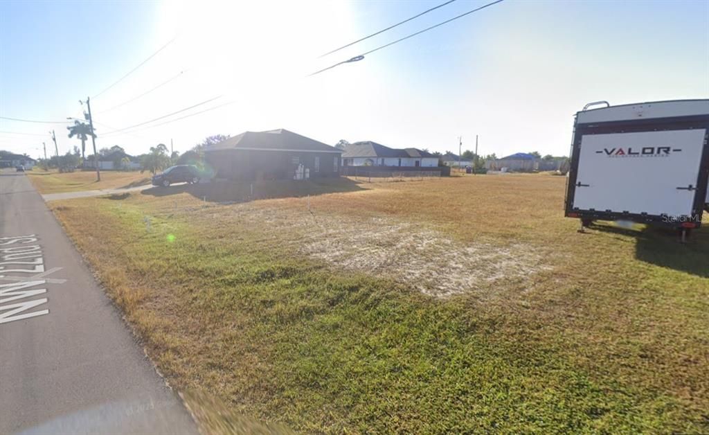 待售: $34,500 (0.23 acres)