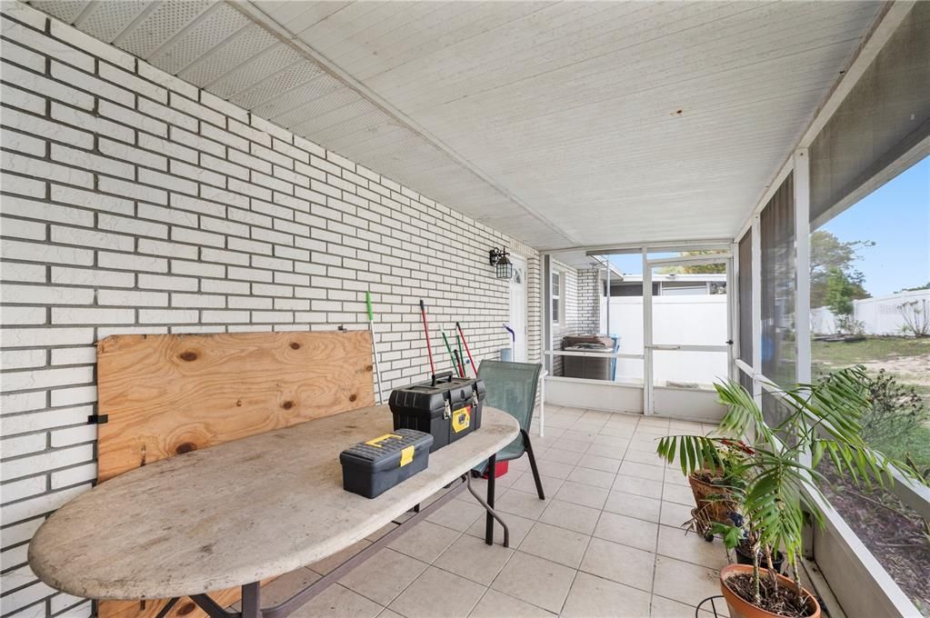 Activo con contrato: $125,000 (2 camas, 2 baños, 858 Pies cuadrados)