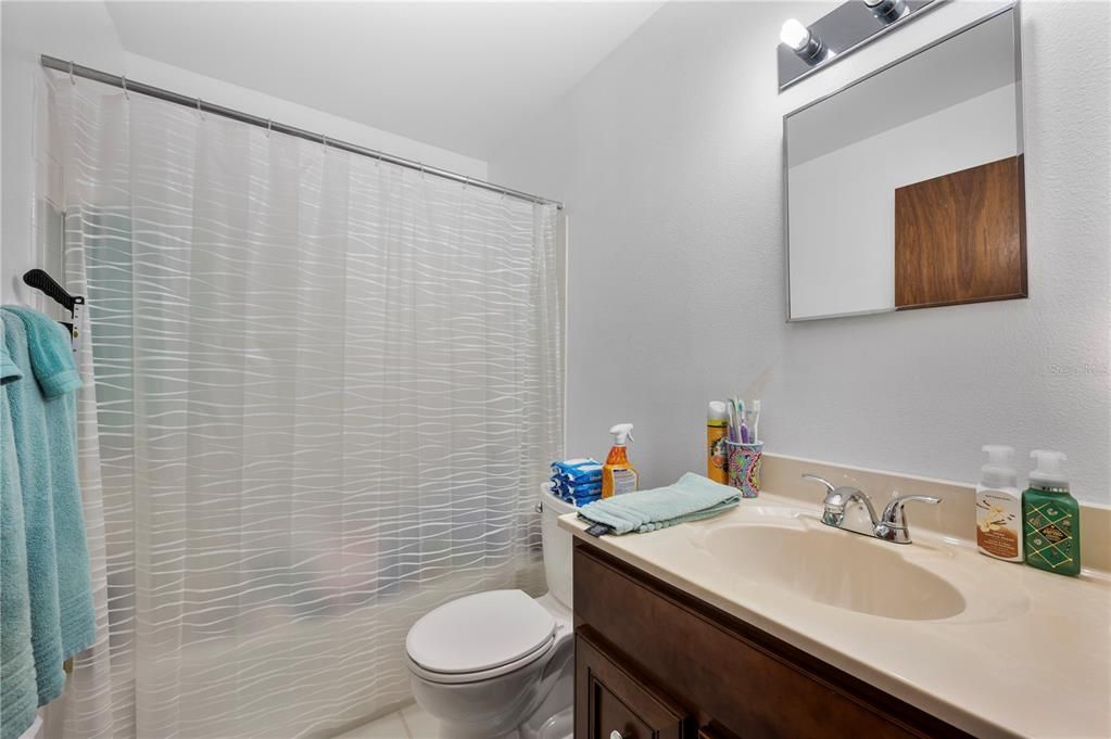 Activo con contrato: $125,000 (2 camas, 2 baños, 858 Pies cuadrados)