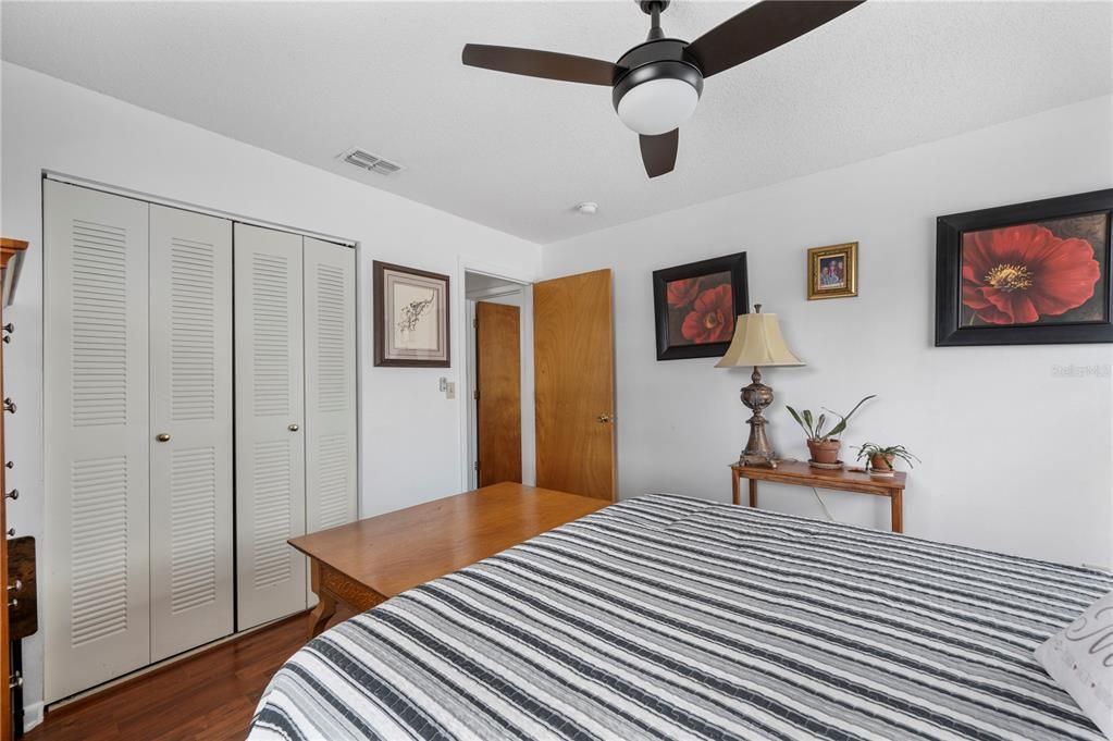Activo con contrato: $125,000 (2 camas, 2 baños, 858 Pies cuadrados)