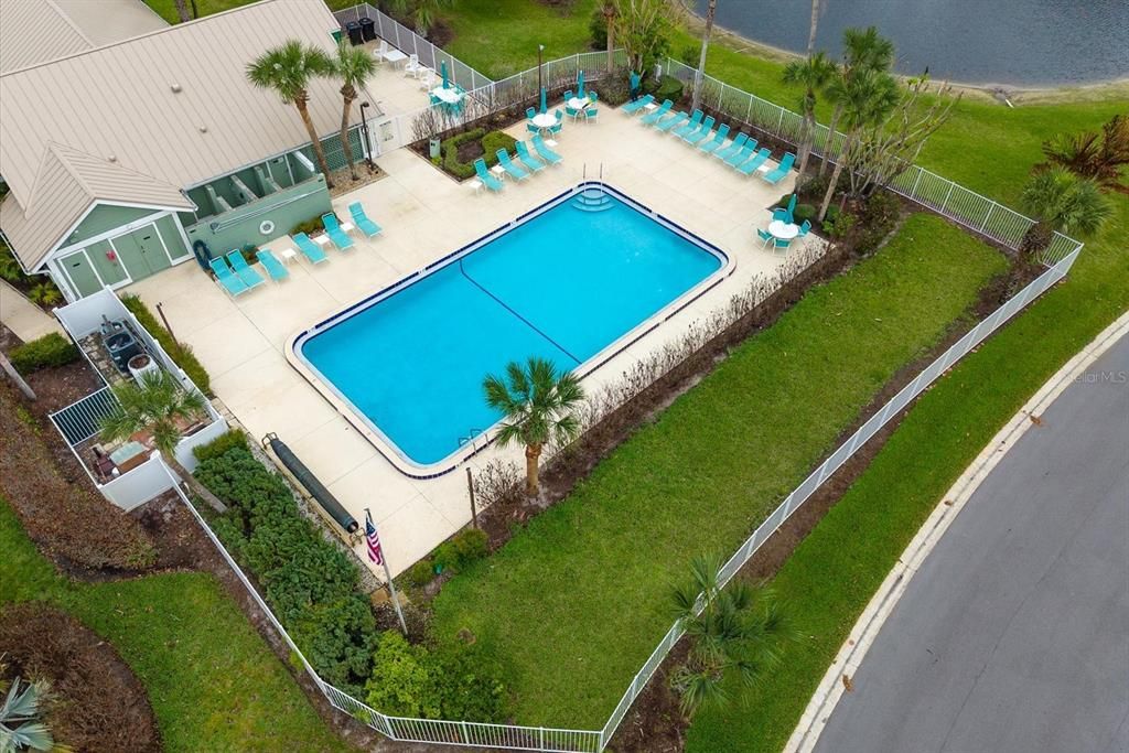 Active With Contract: $225,000 (2 beds, 1 baths, 921 Square Feet)