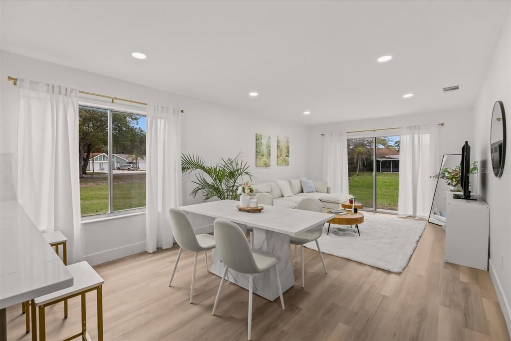 Active With Contract: $225,000 (2 beds, 1 baths, 921 Square Feet)