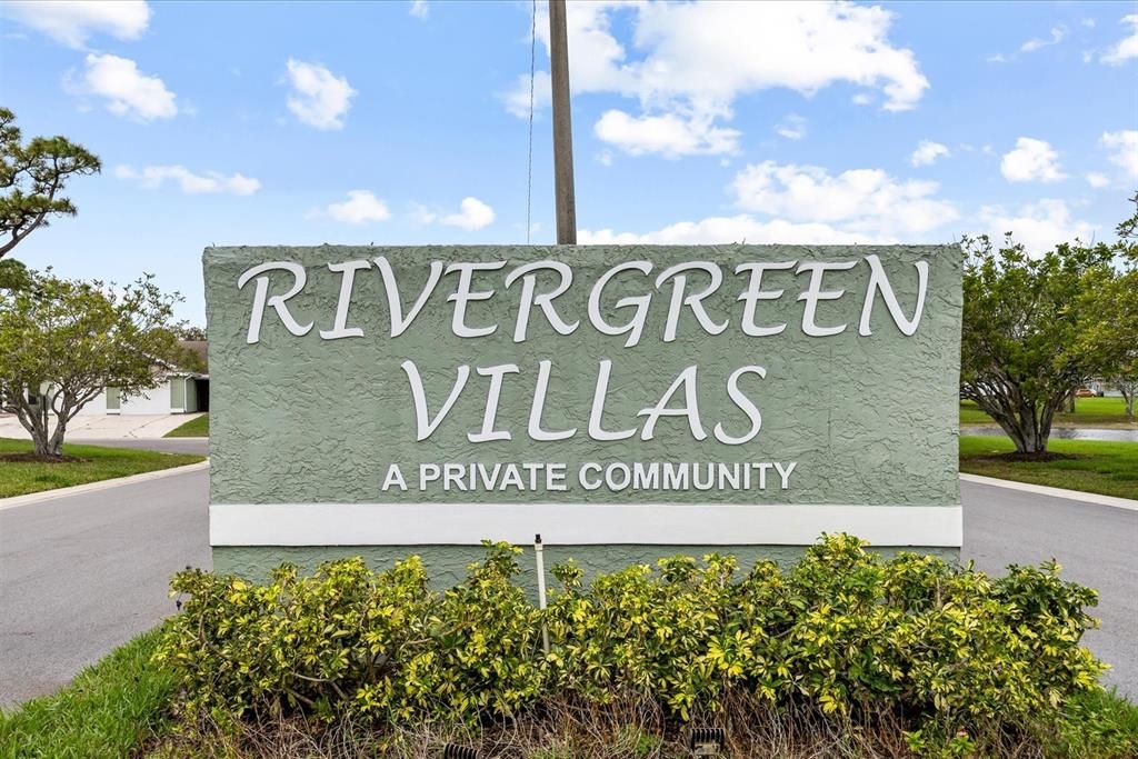 Active With Contract: $225,000 (2 beds, 1 baths, 921 Square Feet)