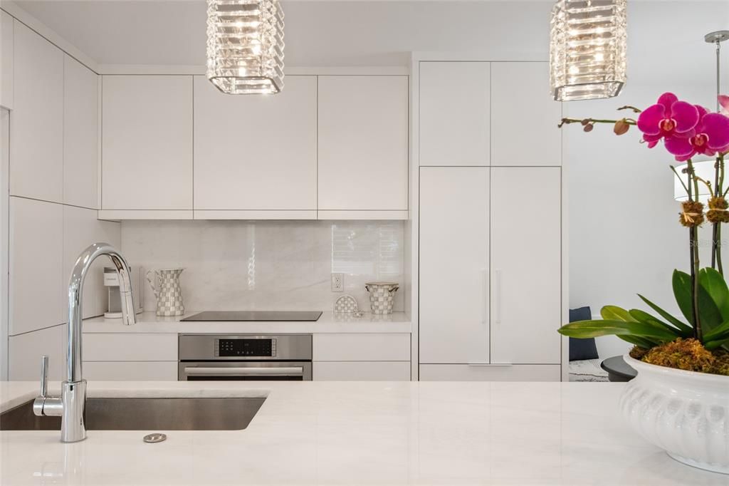 En Venta: $469,900 (2 camas, 2 baños, 816 Pies cuadrados)