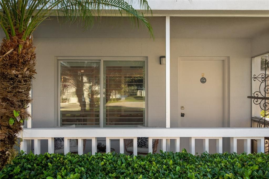 En Venta: $469,900 (2 camas, 2 baños, 816 Pies cuadrados)