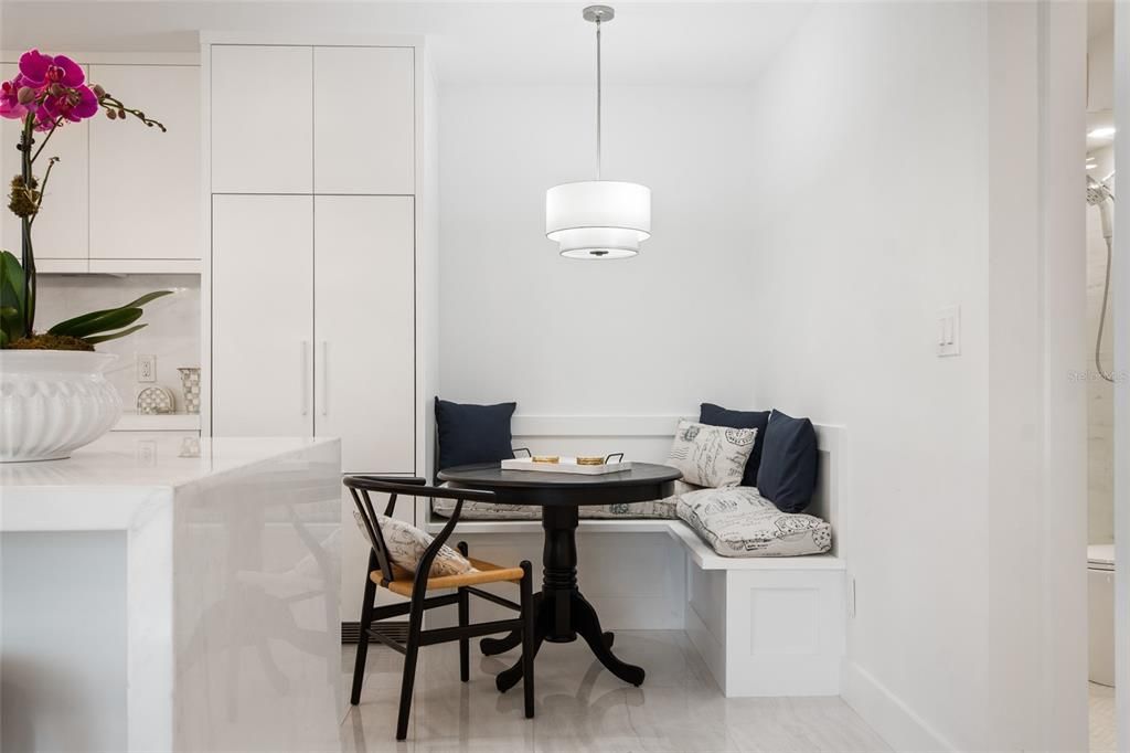 En Venta: $469,900 (2 camas, 2 baños, 816 Pies cuadrados)