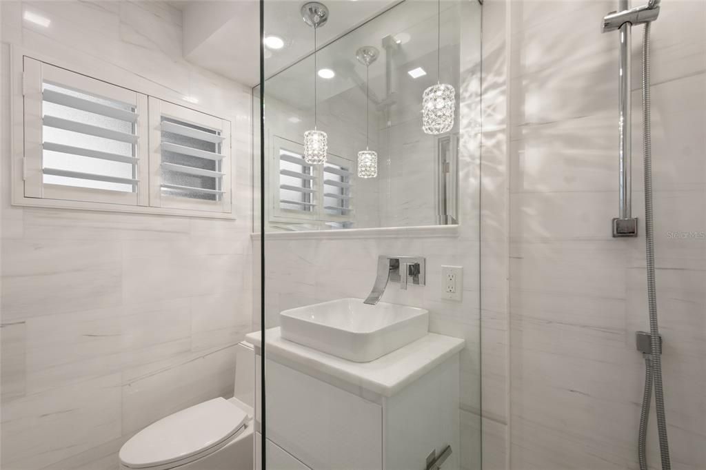 En Venta: $469,900 (2 camas, 2 baños, 816 Pies cuadrados)