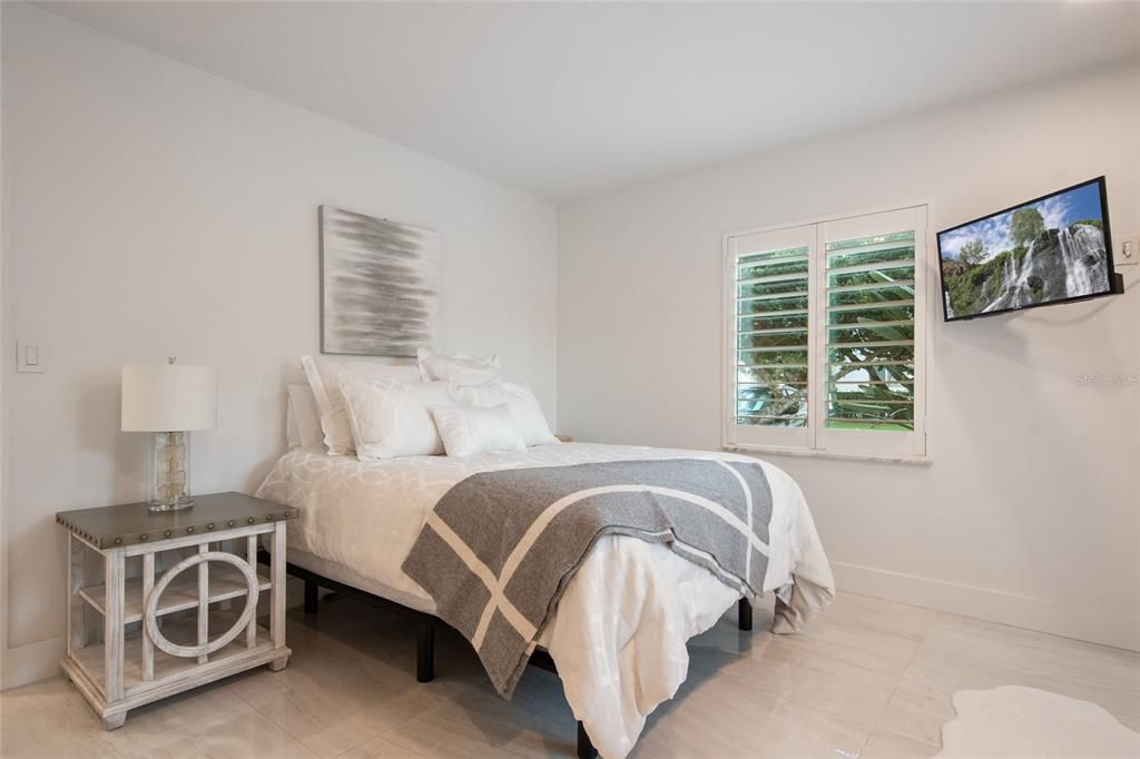 En Venta: $469,900 (2 camas, 2 baños, 816 Pies cuadrados)