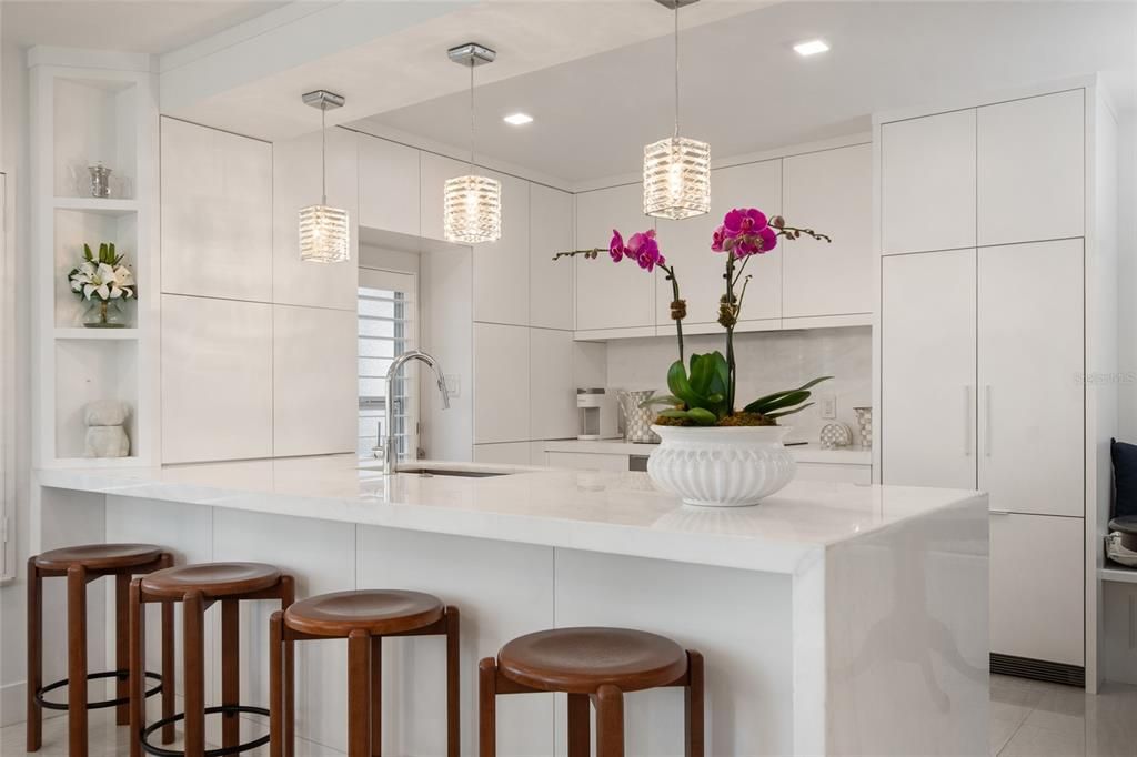 En Venta: $469,900 (2 camas, 2 baños, 816 Pies cuadrados)