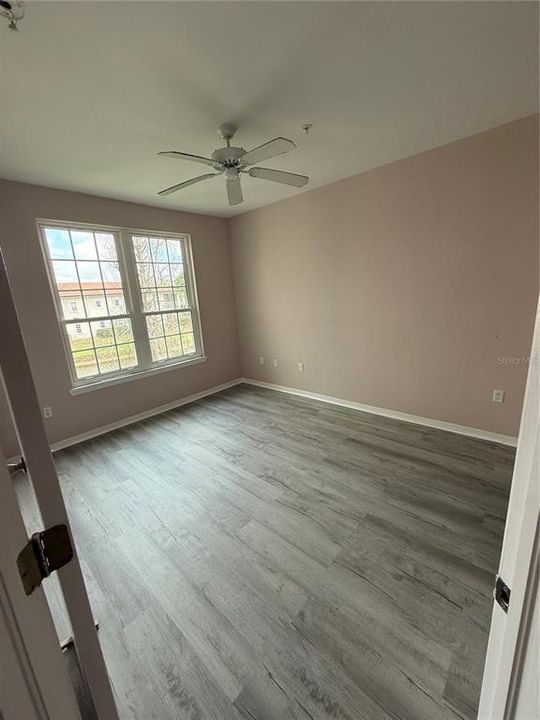 Active With Contract: $1,400 (1 beds, 1 baths, 661 Square Feet)