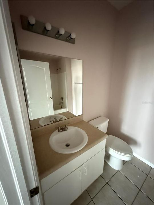 Active With Contract: $1,400 (1 beds, 1 baths, 661 Square Feet)
