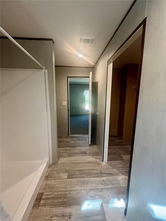 На продажу: $225,000 (3 спален, 2 ванн, 1352 Квадратных фут)