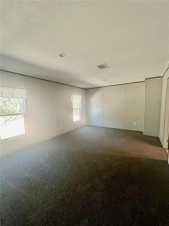 На продажу: $225,000 (3 спален, 2 ванн, 1352 Квадратных фут)