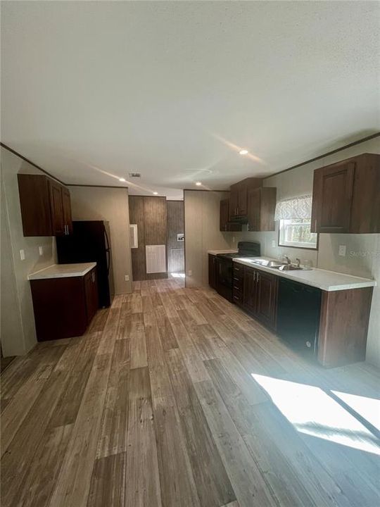 На продажу: $225,000 (3 спален, 2 ванн, 1352 Квадратных фут)