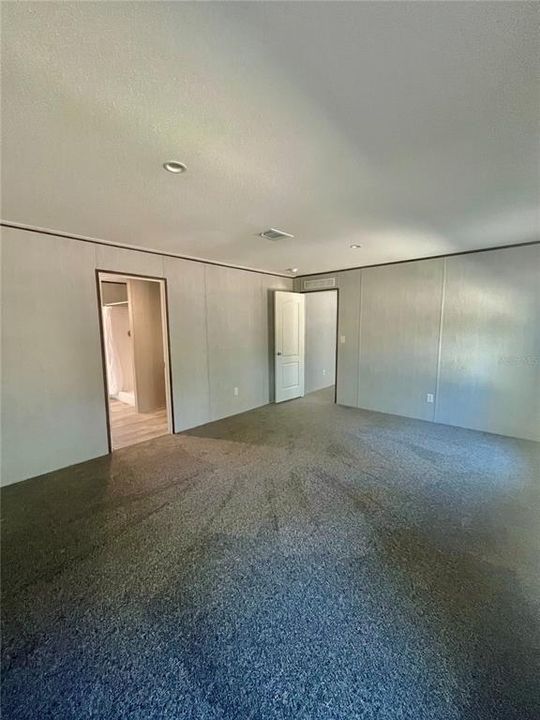 На продажу: $225,000 (3 спален, 2 ванн, 1352 Квадратных фут)