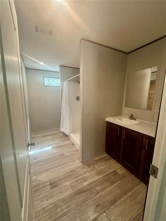 На продажу: $225,000 (3 спален, 2 ванн, 1352 Квадратных фут)