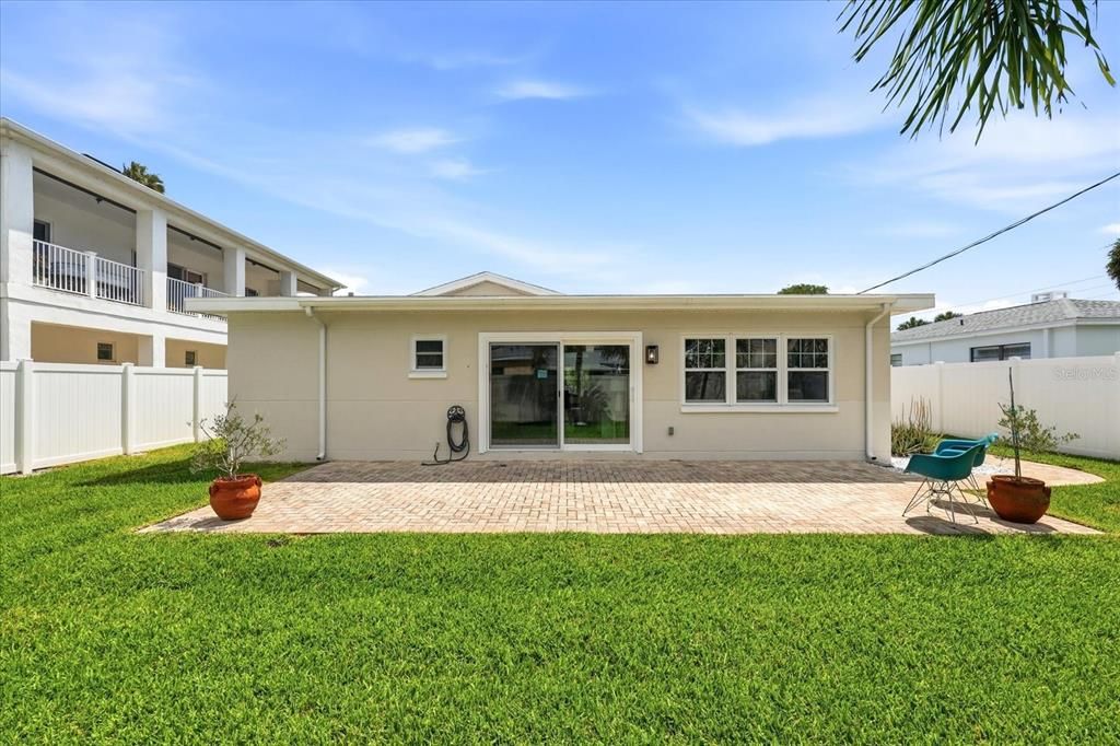 For Sale: $725,000 (2 beds, 2 baths, 1698 Square Feet)