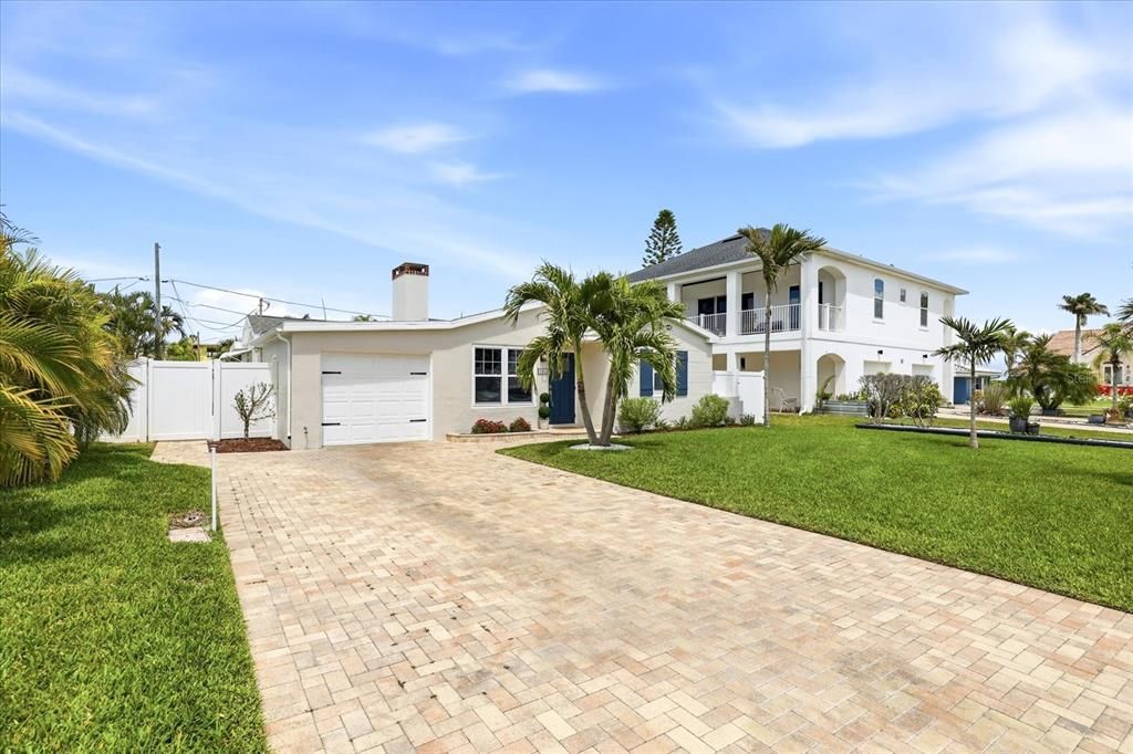 For Sale: $725,000 (2 beds, 2 baths, 1698 Square Feet)