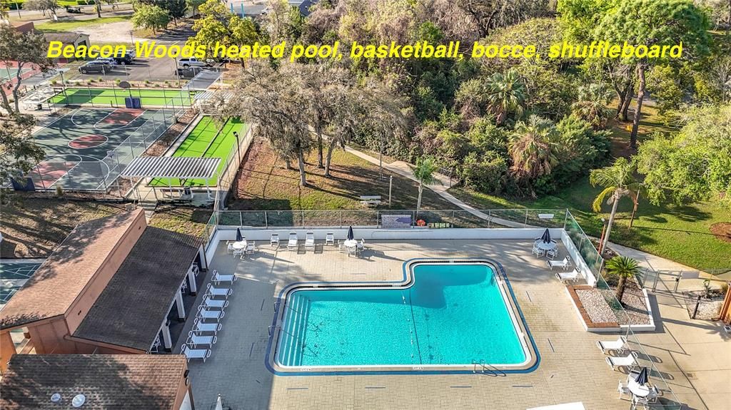 На продажу: $139,900 (2 спален, 2 ванн, 1144 Квадратных фут)