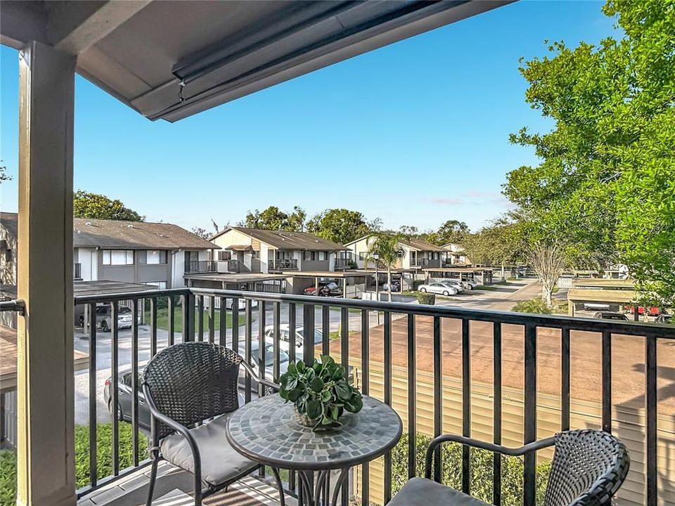 На продажу: $139,900 (2 спален, 2 ванн, 1144 Квадратных фут)