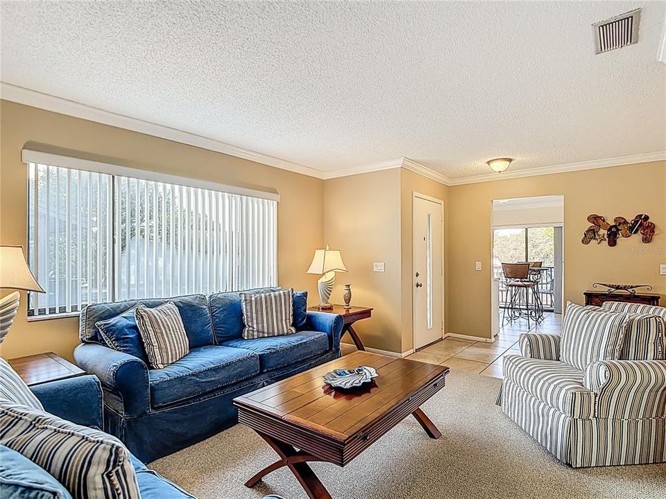 На продажу: $139,900 (2 спален, 2 ванн, 1144 Квадратных фут)