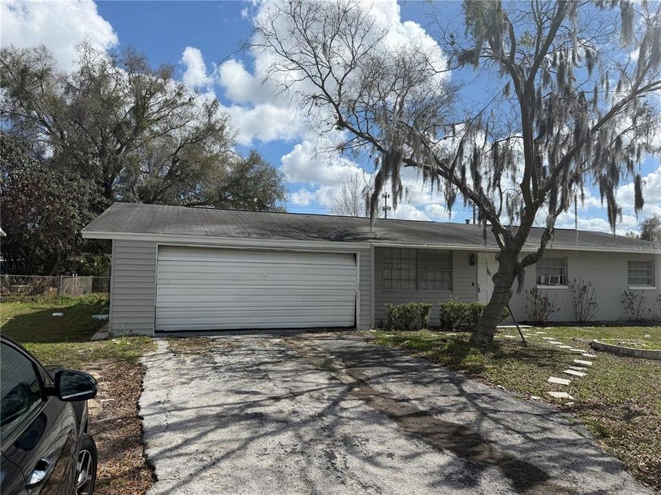 For Rent: $1,550 (3 beds, 2 baths, 1264 Square Feet)