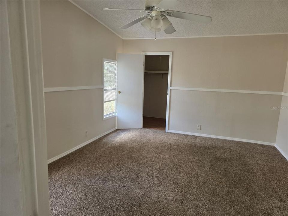 For Rent: $1,350 (3 beds, 2 baths, 1188 Square Feet)