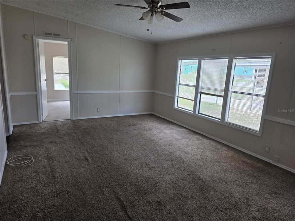 For Rent: $1,350 (3 beds, 2 baths, 1188 Square Feet)