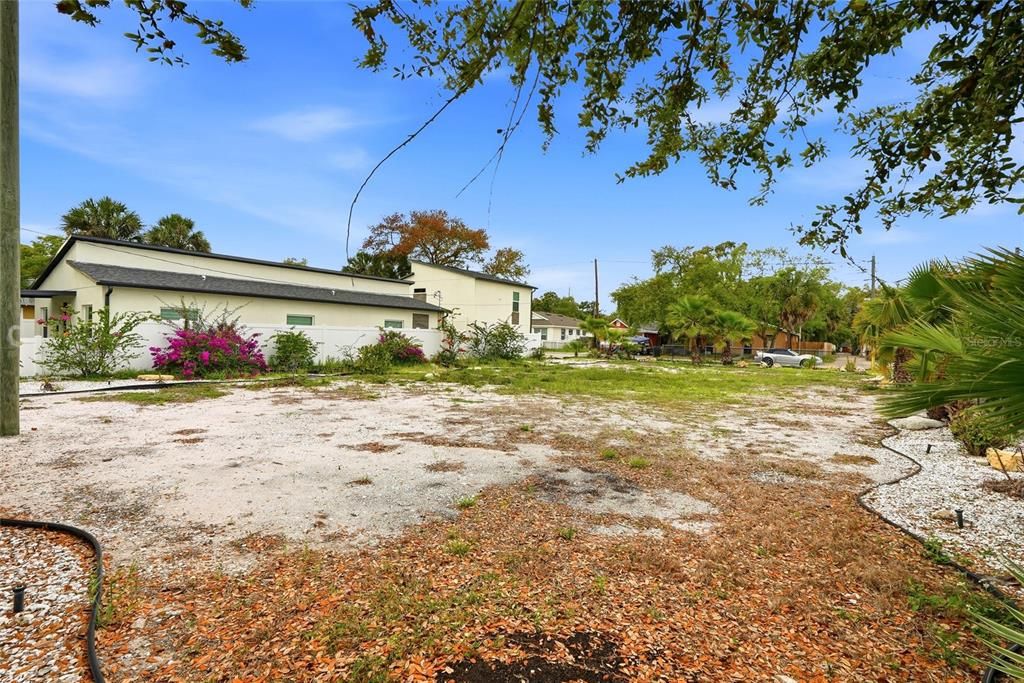 Activo con contrato: $150,000 (0.20 acres)