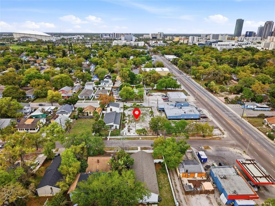 Activo con contrato: $150,000 (0.20 acres)