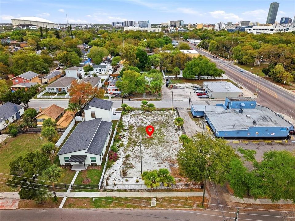Activo con contrato: $150,000 (0.20 acres)