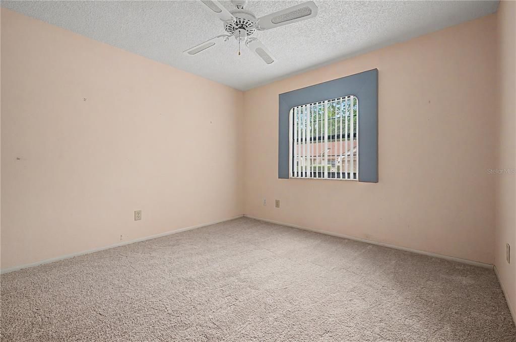 Activo con contrato: $289,900 (3 camas, 2 baños, 1280 Pies cuadrados)