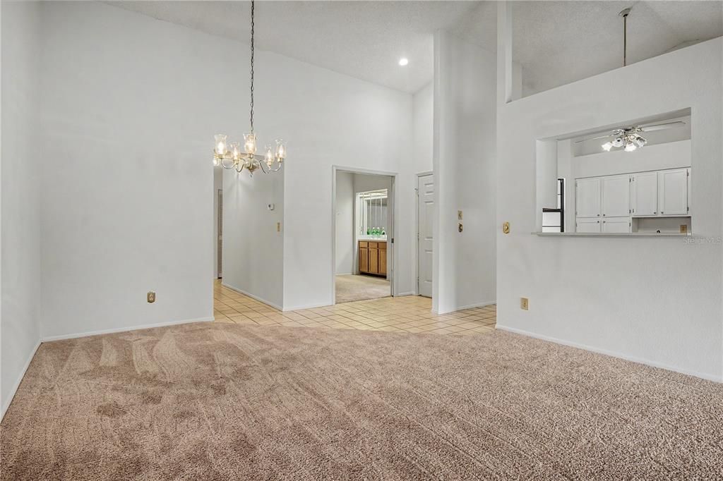 Activo con contrato: $289,900 (3 camas, 2 baños, 1280 Pies cuadrados)