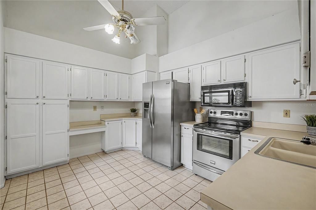 Activo con contrato: $289,900 (3 camas, 2 baños, 1280 Pies cuadrados)