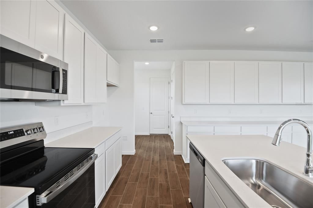 Active With Contract: $424,999 (5 beds, 3 baths, 3030 Square Feet)
