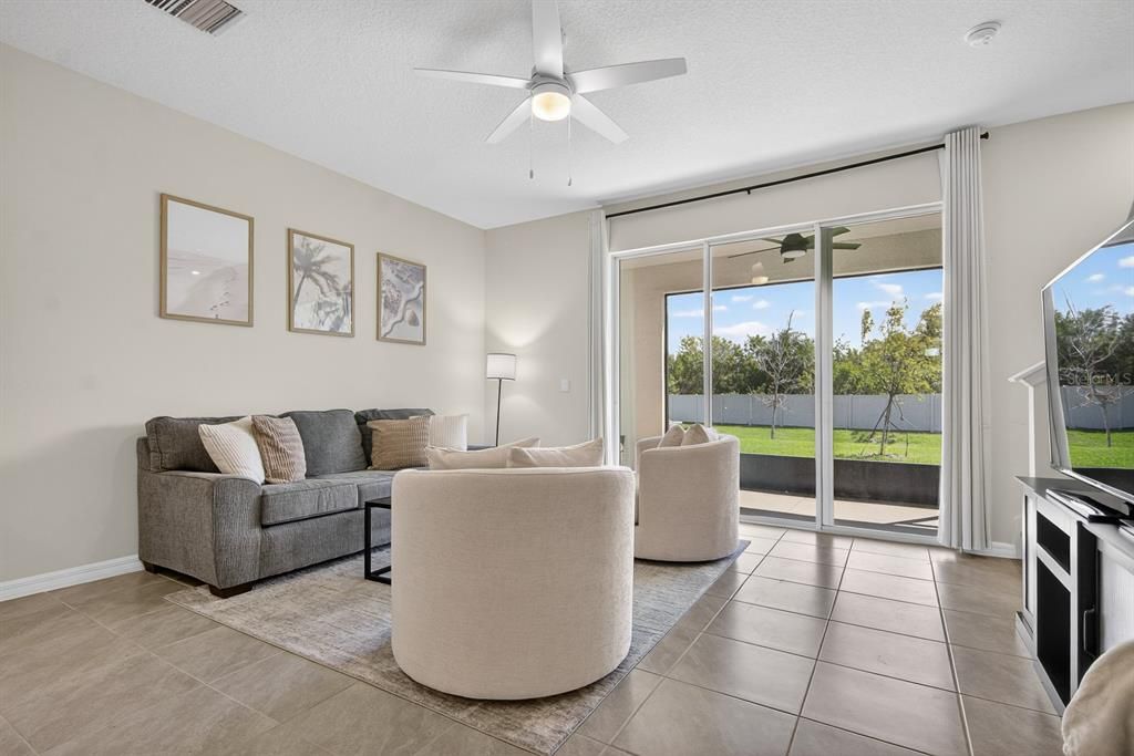 En Venta: $274,999 (3 camas, 2 baños, 1702 Pies cuadrados)