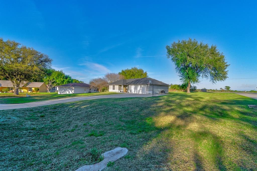 Activo con contrato: $427,000 (3 camas, 2 baños, 1273 Pies cuadrados)