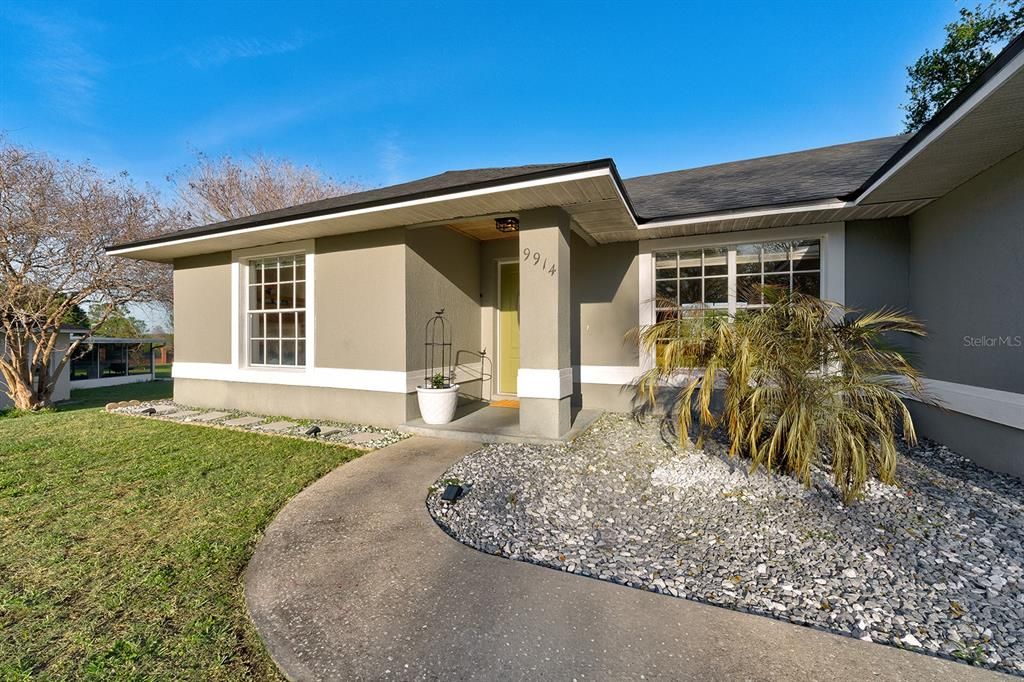 Activo con contrato: $427,000 (3 camas, 2 baños, 1273 Pies cuadrados)