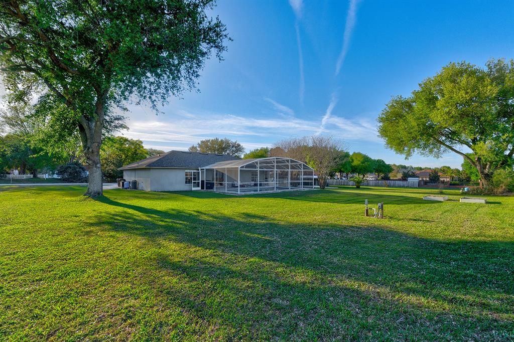 Activo con contrato: $427,000 (3 camas, 2 baños, 1273 Pies cuadrados)