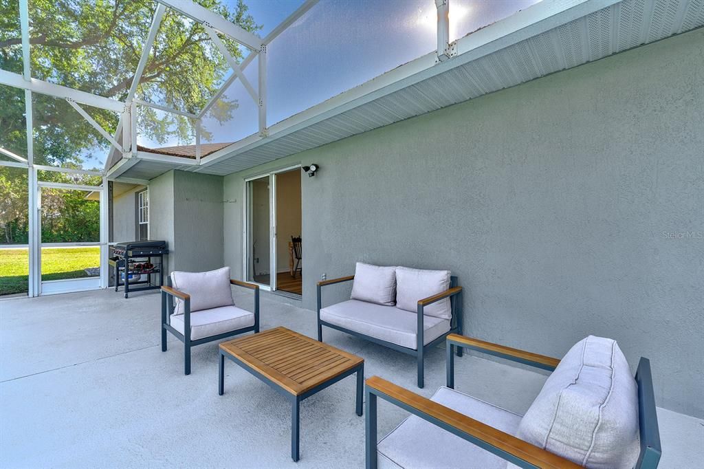Activo con contrato: $427,000 (3 camas, 2 baños, 1273 Pies cuadrados)